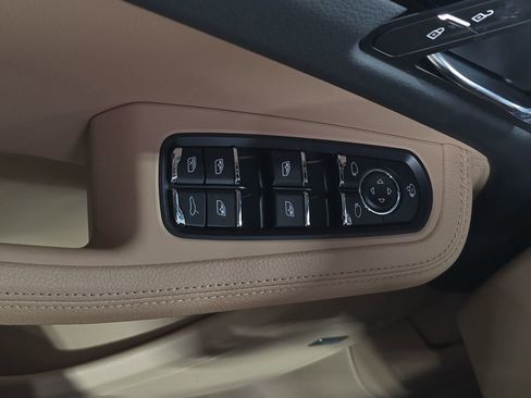 New 2026 Porsche Macan image 21