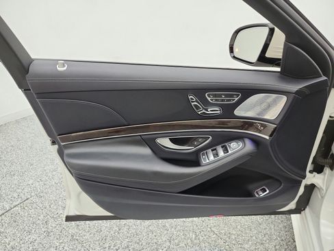 Used 2020 Mercedes-Benz S 560 Sedan image 14