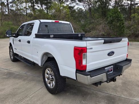 Used 2019 Ford F250 XL w/ Power Equipment Group image 2