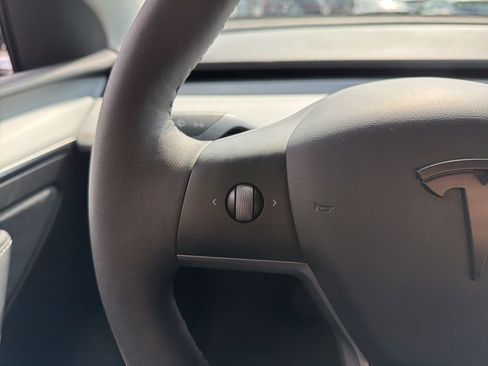 Used 2023 Tesla Model Y Long Range image 15