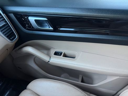 Used 2019 Porsche Cayenne AWD/4WD image 31