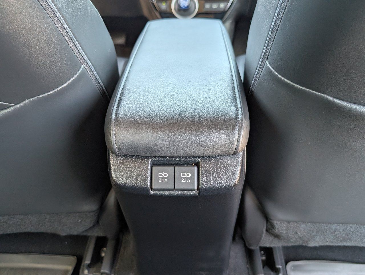 Used 2021 Toyota Prius Prime XLE FWD image 7