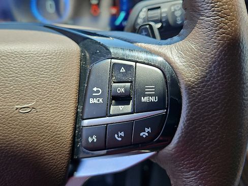 Used 2021 Ford Explorer King Ranch w/ Premium Technology Package AWD/4WD image 17