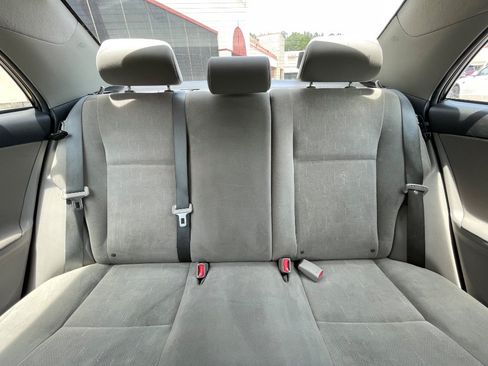 Used 2013 Toyota Corolla L FWD image 39