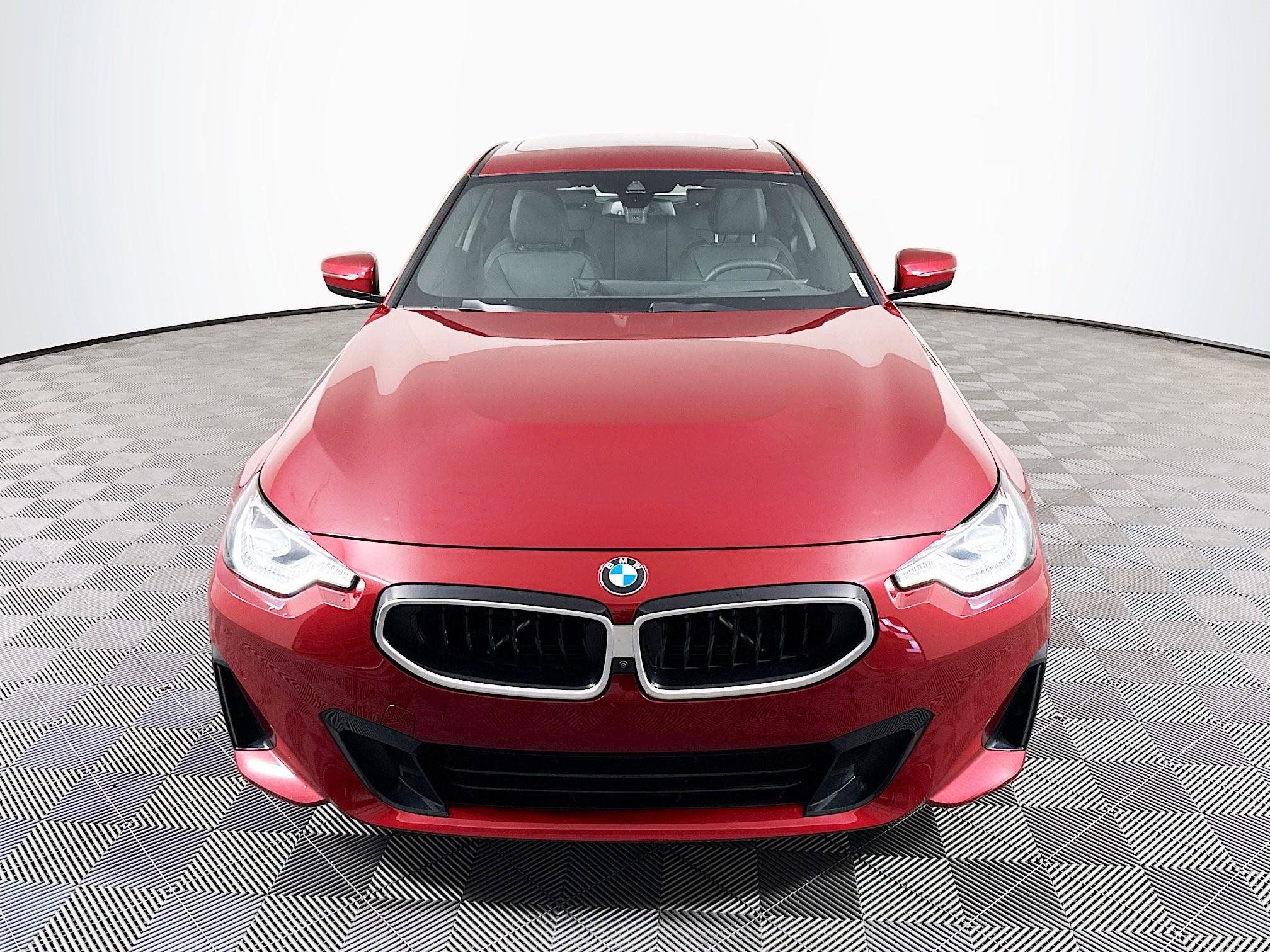 Used 2025 BMW 230i Coupe w/ Premium Package RWD image 2
