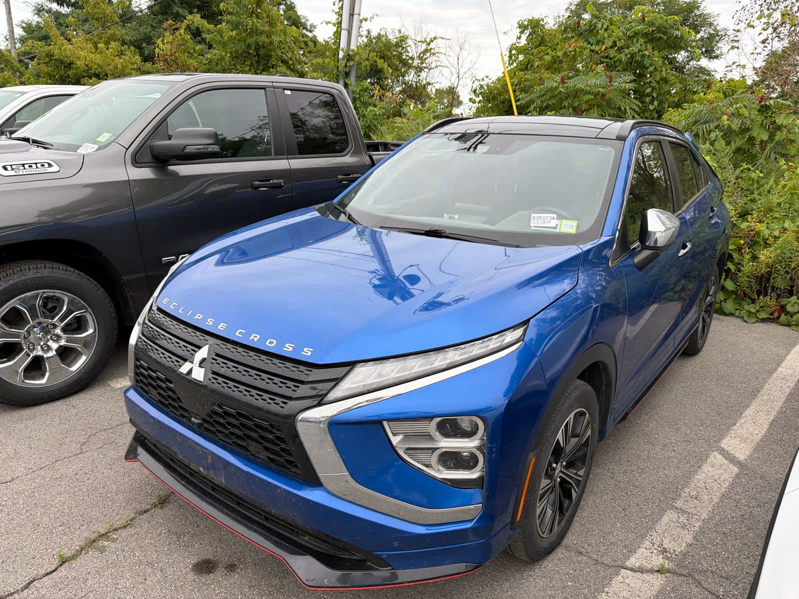 Used 2022 Mitsubishi Eclipse Cross AWD image 2