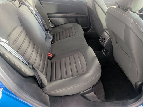 Used 2019 Ford Fusion SE FWD image 28