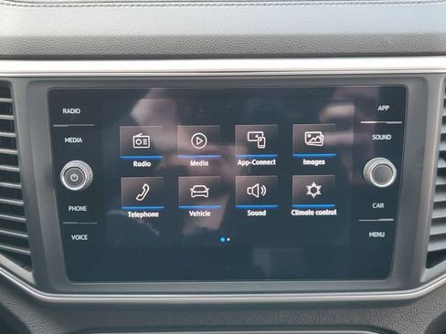 Used 2018 Volkswagen Atlas SE FWD image 18