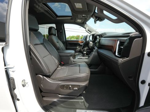 Used 2023 GMC Sierra 1500 Denali AWD/4WD image 40