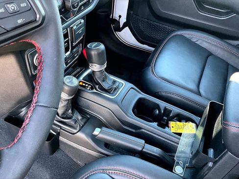 Used 2024 Jeep Gladiator Rubicon w/ Convenience Group image 14