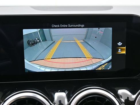 Used 2022 Mercedes-Benz GLA 250 w/ Premium Package Lite image 23
