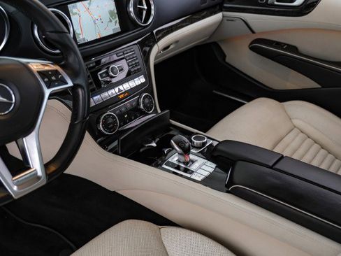 Used 2015 Mercedes-Benz SL 400 image 30
