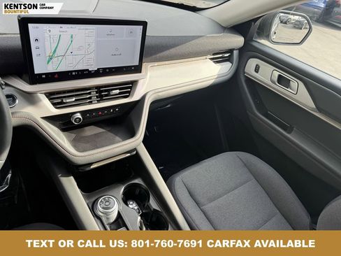 Used 2025 Ford Explorer Active AWD/4WD image 24