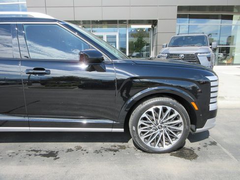 Used 2026 Hyundai Palisade Calligraphy AWD/4WD image 11