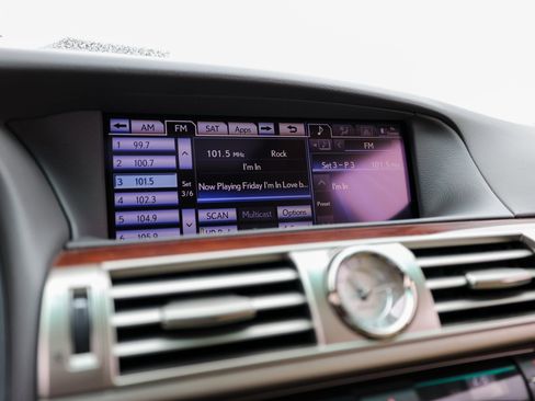 Used 2013 Lexus LS 460 image 18