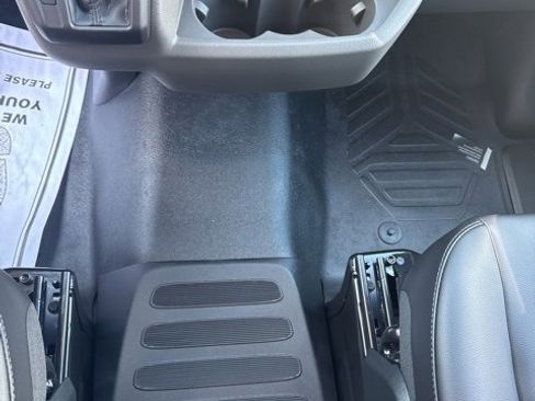 New 2025 Ford Transit 250 148 Medium Roof image 25