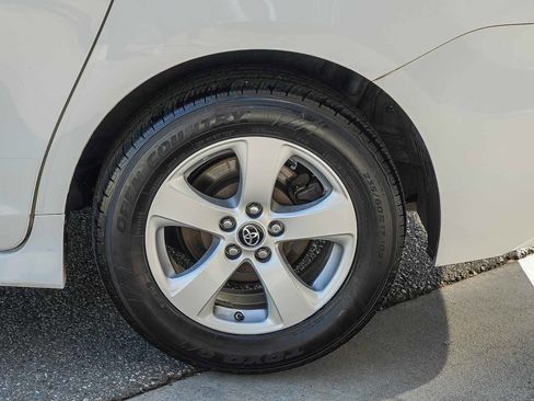 Used 2020 Toyota Sienna L image 11