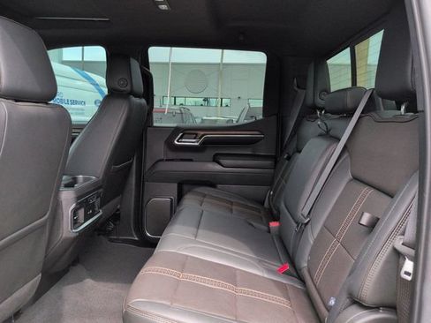 Used 2024 Chevrolet Silverado 1500 High Country w/ Midnight Edition AWD/4WD image 14