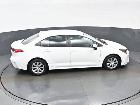 Used 2024 Toyota Corolla LE FWD image 39