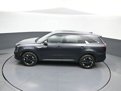 Used 2025 Kia Sorento S FWD image 40