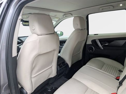 Used 2024 Land Rover Discovery Sport S image 12