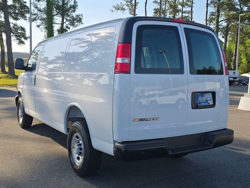 New 2026 Chevrolet Express 2500 w/ Driver Convenience Package RWD image 3