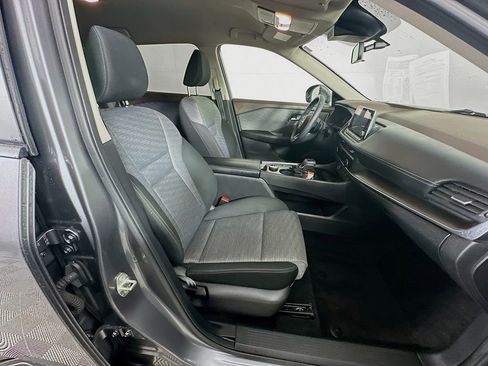 Used 2023 Nissan Rogue SV AWD/4WD image 35