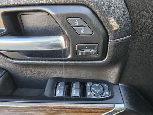 Used 2019 Chevrolet Silverado 1500 High Country w/ High Country Premium Package image 10