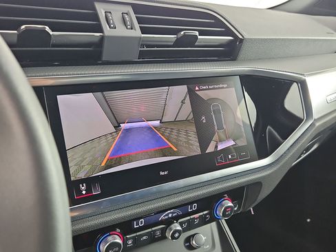 Certified 2025 Audi Q3 2.0T Premium Plus w/ Premium Plus Package image 32