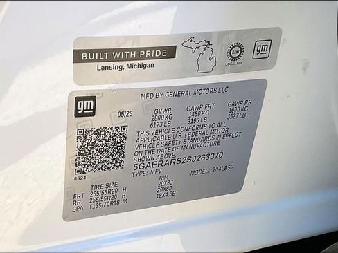 Used 2025 Buick Enclave Preferred w/ Power Package image 14