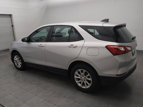 Used 2020 Chevrolet Equinox LS FWD image 3