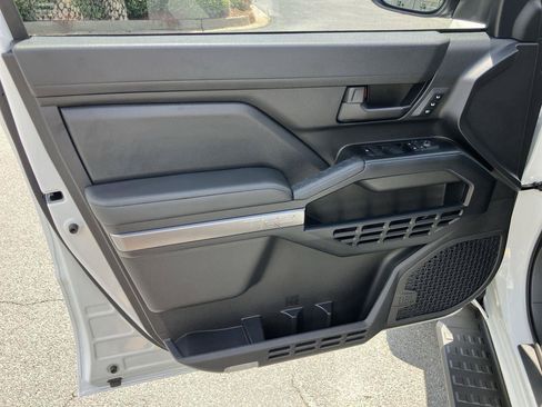 Certified 2026 Toyota 4Runner TRD Off-Road Premium AWD/4WD image 16