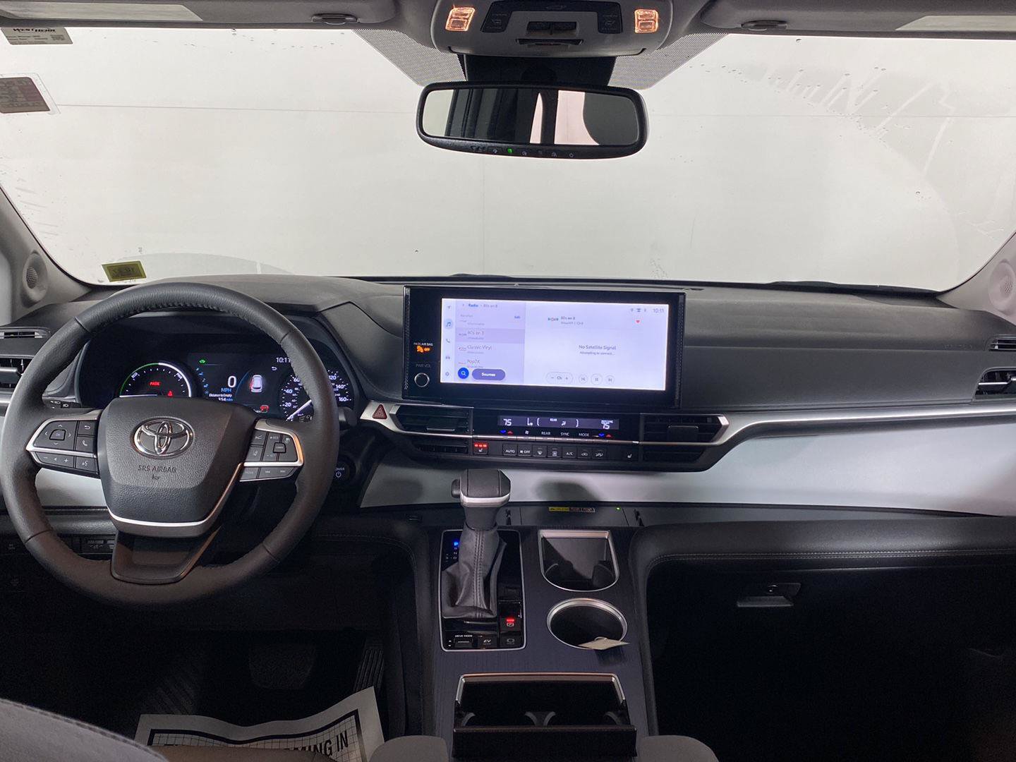 Used 2026 Toyota Sienna XLE AWD/4WD image 28
