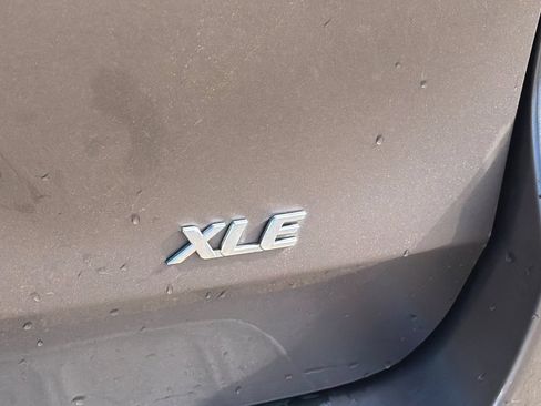 Used 2016 Toyota Sienna XLE w/ XLE Navigation Package FWD image 51