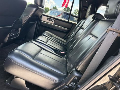 Used 2017 Ford Expedition XLT w/ Equipment Group 202A AWD/4WD image 14