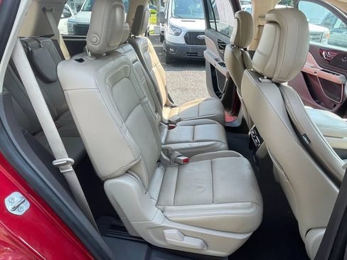 Used 2020 Lincoln Aviator Reserve w/ Equipment Group 201A AWD/4WD image 26