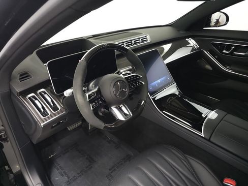 Used 2025 Mercedes-Benz S 63 AMG S image 9