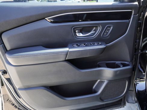 Used 2023 Honda Pilot Touring image 21