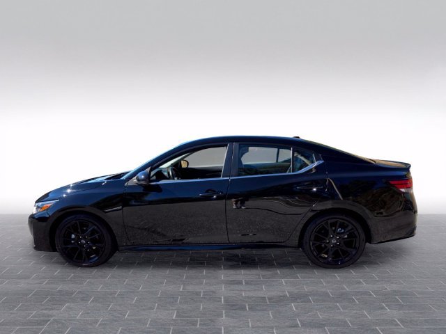 Used 2025 Nissan Sentra SR w/ SR Premium Package FWD image 4