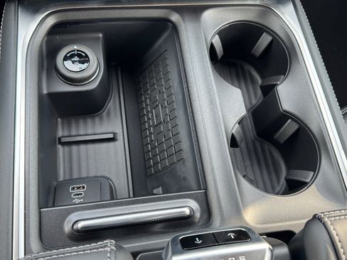 New 2025 Ford Expedition Max Platinum w/ Stealth Performance Package image 20