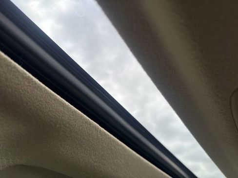 Used 2015 Toyota 4Runner Limited image 12