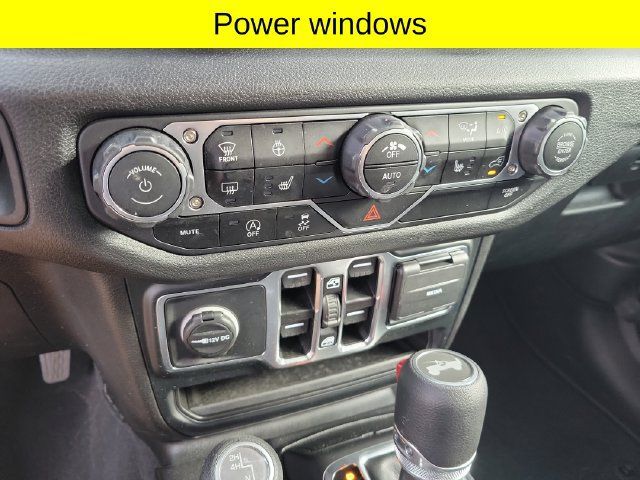 Used 2025 Jeep Wrangler Unlimited Sport AWD/4WD image 17