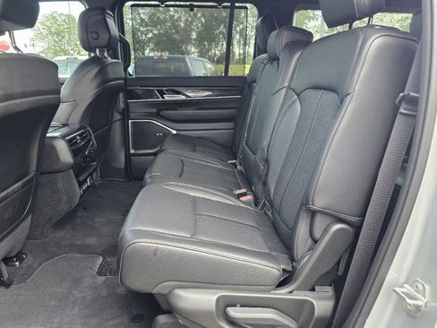 New 2024 Jeep Wagoneer 2WD w/ Convenience Group I image 17