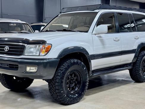 Used 1999 Toyota Land Cruiser AWD/4WD image 1