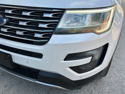 Used 2016 Ford Explorer Limited image 12