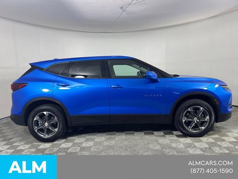 Used 2025 Chevrolet Blazer LT FWD image 6