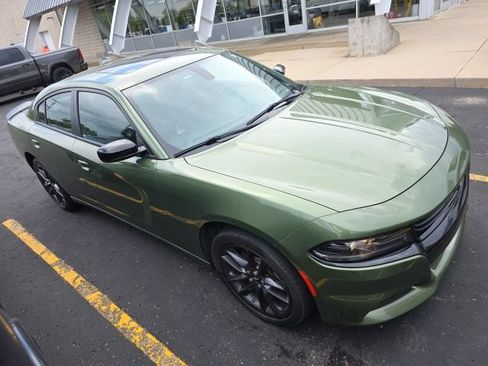 Used 2022 Dodge Charger SXT w/ Plus Group AWD/4WD image 3