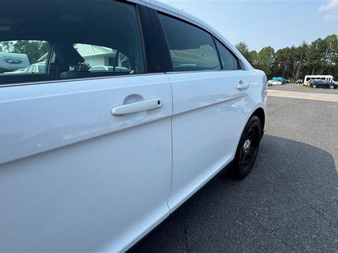 Used 2018 Ford Taurus Police Interceptor AWD image 16