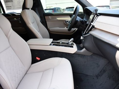 New 2026 Volvo XC90 B6 Plus w/ Protection Package Premier image 29