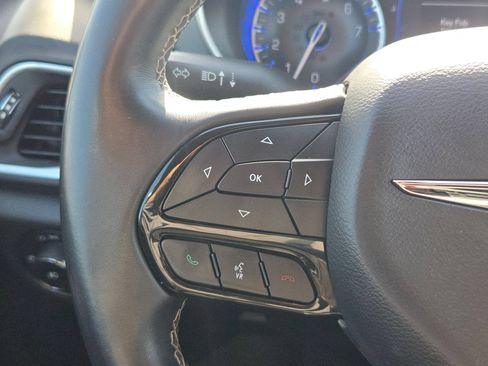 Used 2018 Chrysler Pacifica Touring Plus w/ S Appearance Package FWD image 20